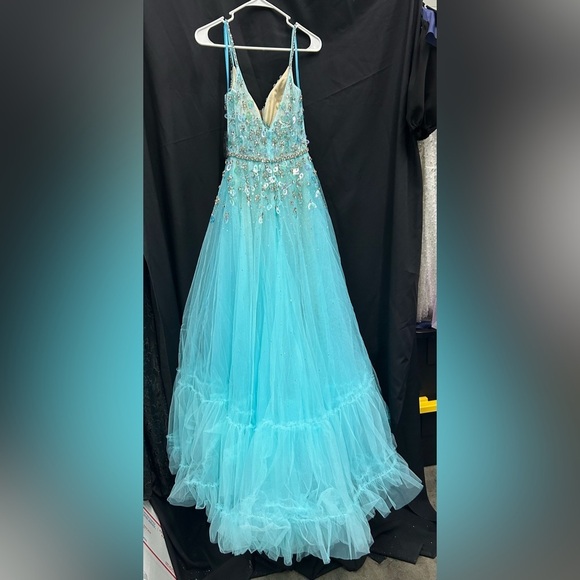 Mac Duggal 11679 NWT Gorgeous Aqua Gown with Floral Details * Sample Dress - Picture 2 of 4